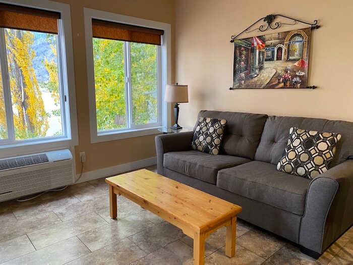 Suite living room, Sandy Beach Suites, Osoyoos British Columbia Canada 