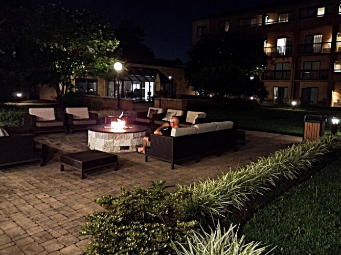 Sonesta Select firepit