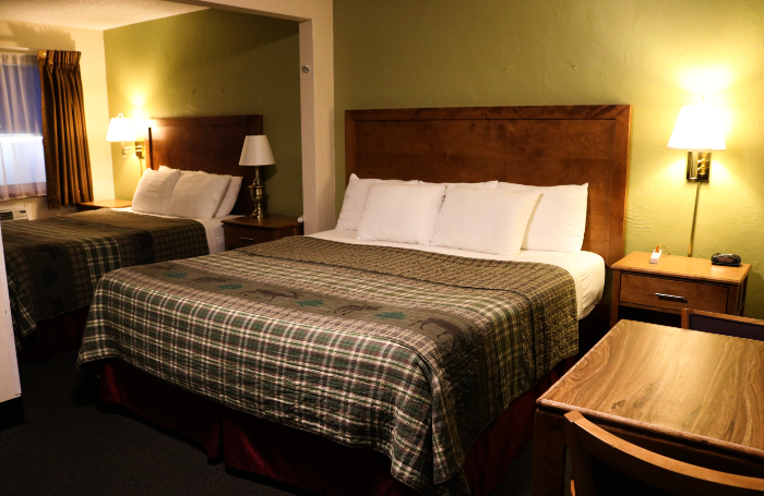 Great Western Lodge Colorado guest room