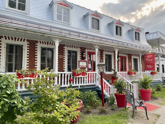 Gallery Rouge in Baie-Saint-Paul.