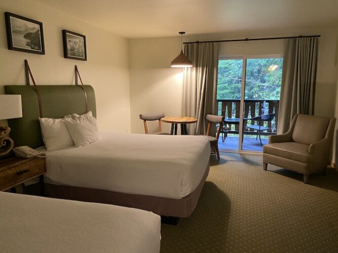 Premium guest room, Seward Windsong Lodge, Alaska