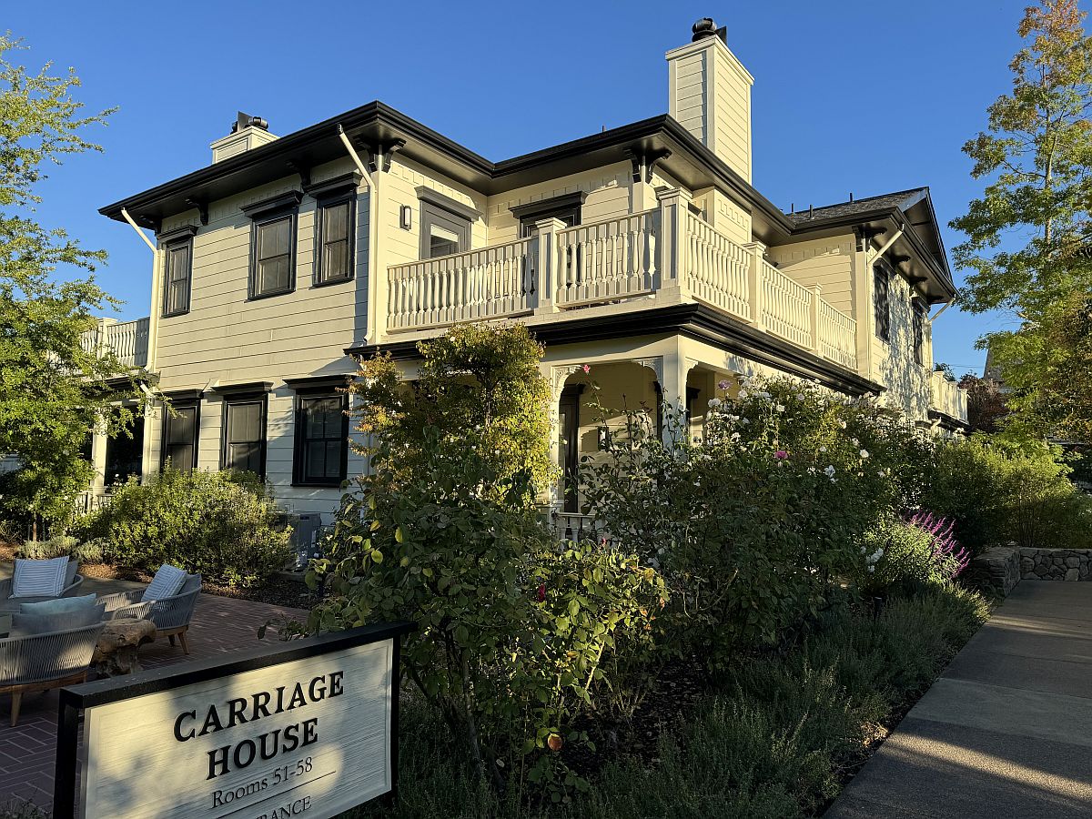 Carriage house at MacArthur Place Hotel