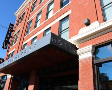 Hotel Vandivort, Springfield, MO: Nostalgia Meets Classy