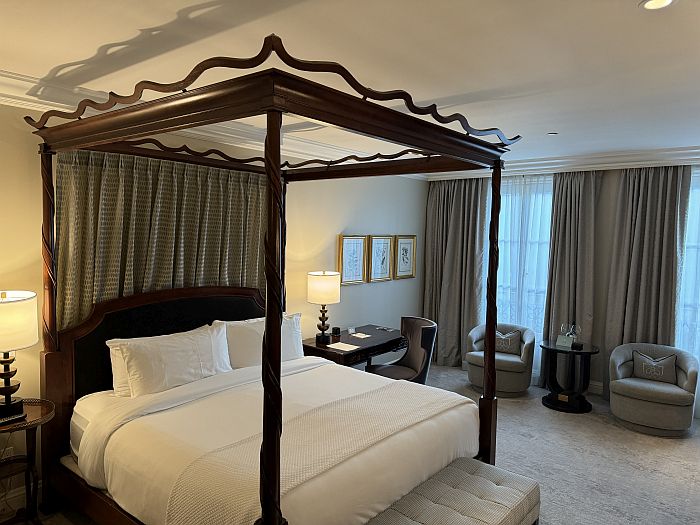 Poster bed in guest room at Hotel Les Mars in Healdsburg