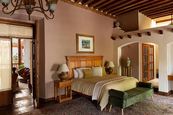 Casa del Naranjo hotel suite