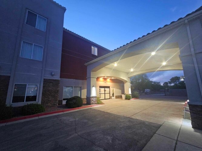 Exterior Entrance to Holiday Inn Express in Bernalillo, New Mexico