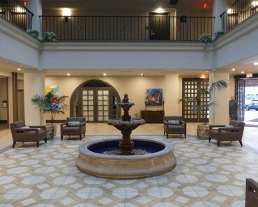 Lobby of Estancia del Norte Hotel in San Antonio