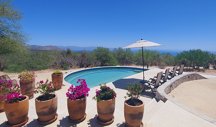 swimming pool at Rancho Cacachilas