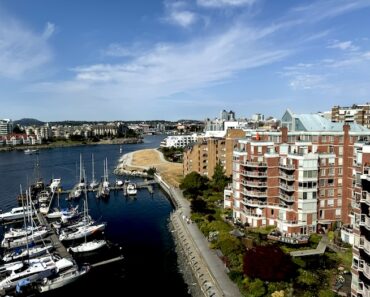 Coast Victoria Hotel & Marina by APA: Harbor Views & More