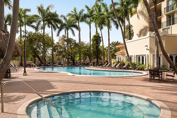 Miami airport hotel swimming pool