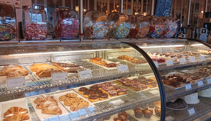 Pastries at Peet's Cafe, Chateau on the Lake