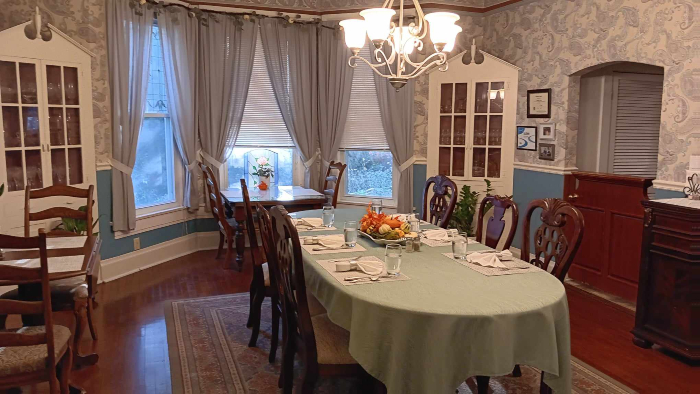 Longberry Inn dining room where breakfast is served. 